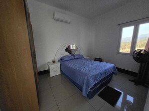 Room - 2-bedroom apartment in pleasant Zacapa with air conditioning (Zacapa)