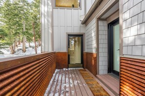 Exterior detail - Unique + Modern + Fireplace + Pet Friendly, 3/2 (Mammoth Lakes)
