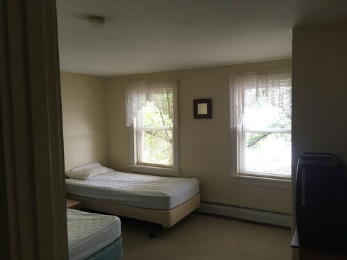 Waterfront 4-bedroom house in Madison,NH