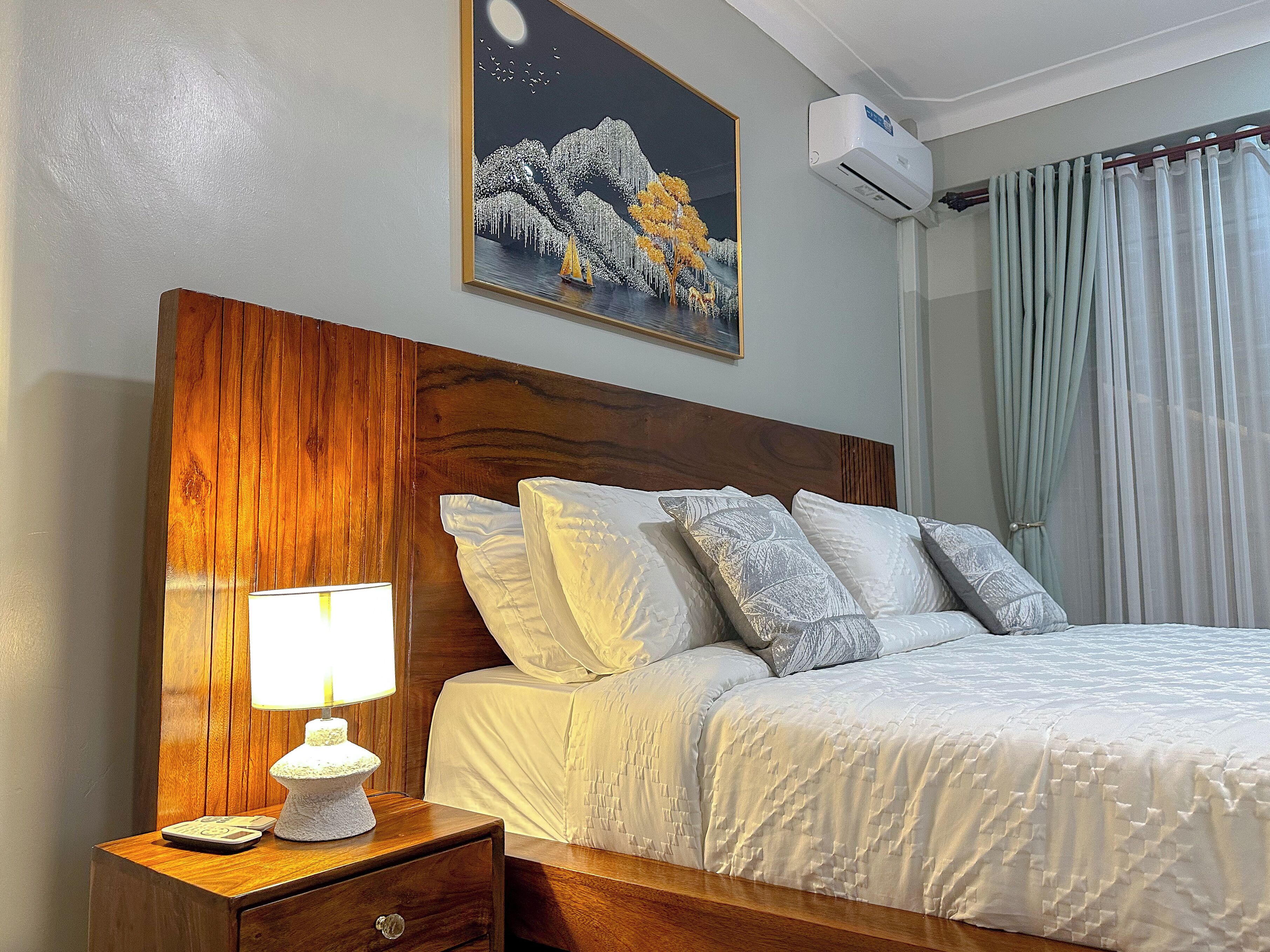 2 chambres, fer et planche à repasser, Wi-Fi, draps fournis