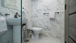 Bathroom - Pyramids Palace View (Giza)