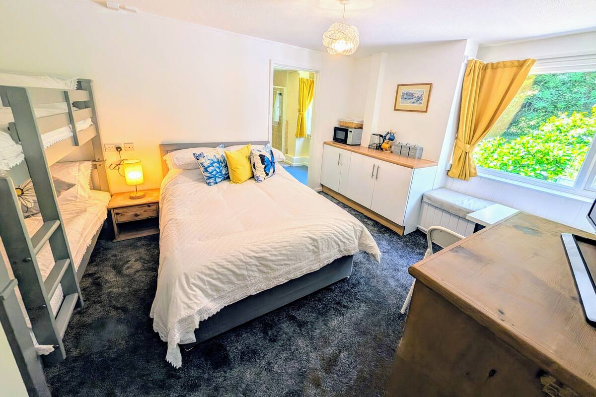 Quarto família | Roupas de cama de algodão egípcio, roupas de cama premium, escrivaninha