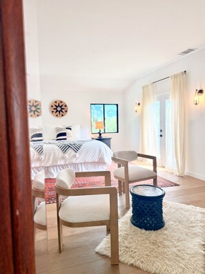 4 bedrooms, free WiFi, bed sheets - Private Ojai Hillside Retreat with Pool & Views (Ojai)