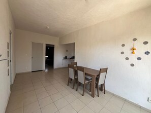 Dining - Stay comfortable without overspending (San Vicente)
