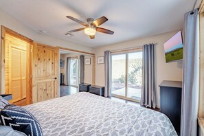 3 Schlafzimmer, Schreibtisch, Reisekinderbett, kostenloses WLAN