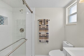 Bathroom - 718 South Green (Venice)