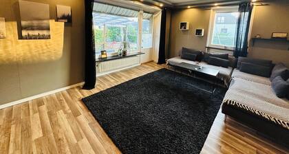 Lovely 1-bedroom apartment with AC in charming Garsnas