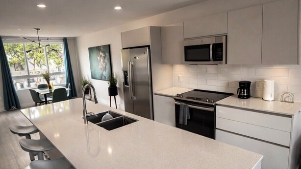 Private kitchen - Aventura Apartment / Pool / Wifi 2B and 2B (Miami)