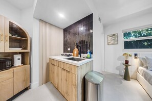 Interior - Art. Room Studio - 2 ppl. Bright & Relaxing stay (Miami)