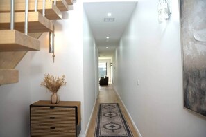 Interior - Modern Braybrook 3BR Near CBD Parking WiFi Stay (Braybrook)