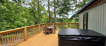 NEW TO VRBO May 2026
Secluded Adult themed Cottage in Kentucky