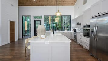 4 bedrooms