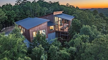 4 bedrooms