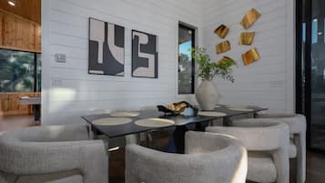 4 bedrooms
