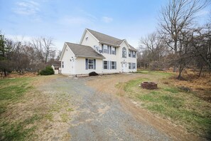 Exterior - Cozy Evergreen Escape Near Lake Harmony w/ Firepit + Fireplace (Albrightsville)