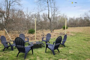 Property grounds - Cozy Family Retreat w/ Fire Pit Near Kalahari & Camelback (Albrightsville)