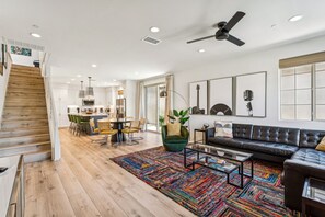 TV, video games, ping pong, books - Furnished Patio + Putting Green: La Quinta Home (La Quinta)