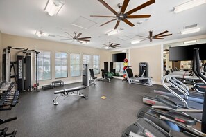 Fitness facility - Furnished Patio + Putting Green: La Quinta Home (La Quinta)
