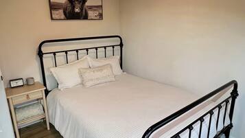 WiFi, bed sheets