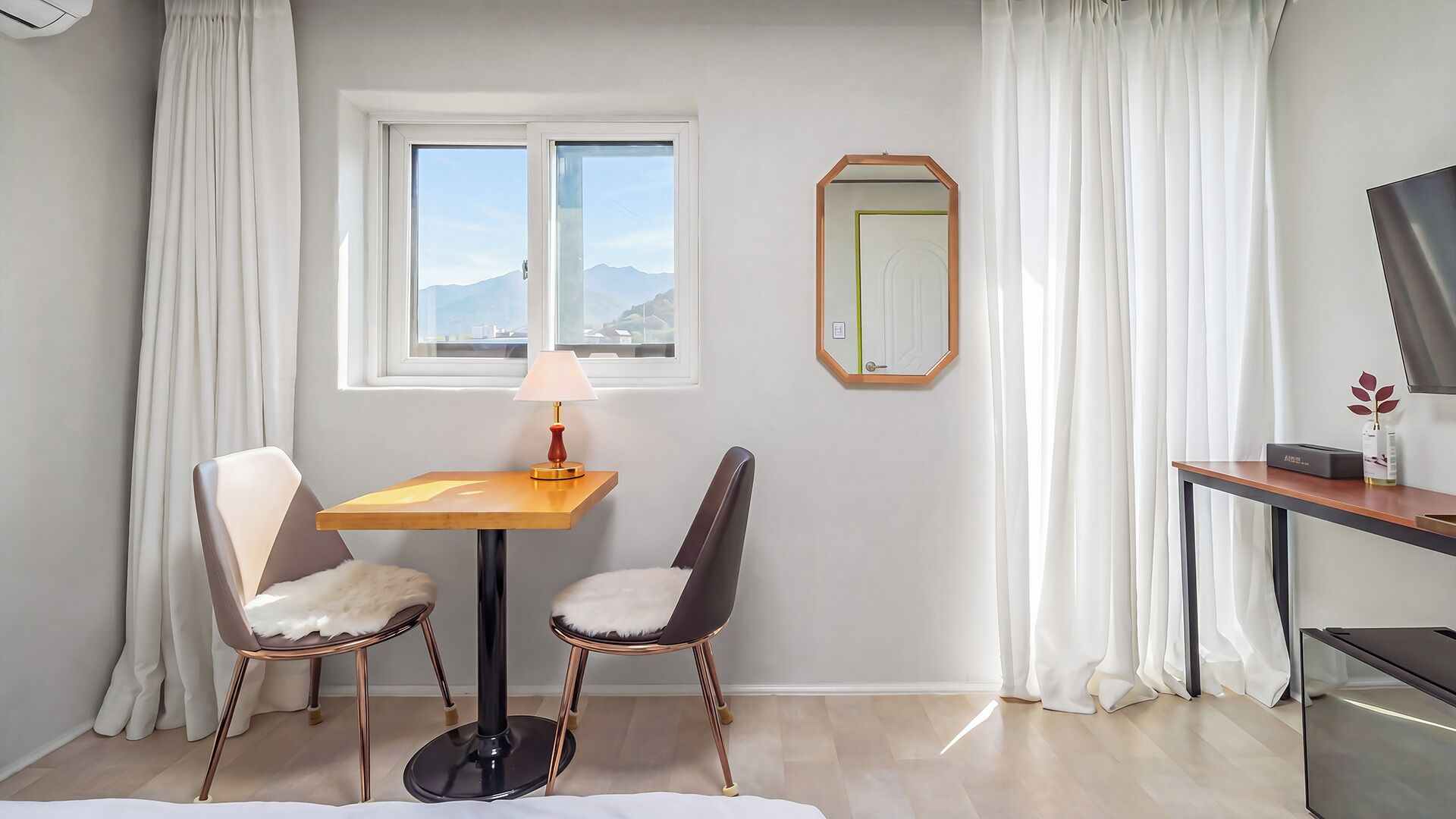 Basic Room, 1 Bedroom (306 (Mountain View, Pet-Friendly)) | 1 bedroom, free WiFi