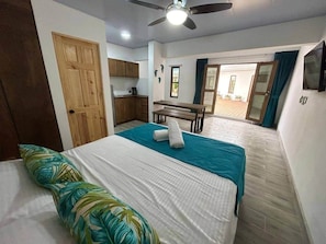 In-room safe, WiFi, bed sheets - Villa Favare - 6 rooms 6 bathrooms (Jaco)