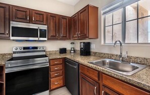 Private kitchen - Luxury Grand Vacation Stay in Lovely Scottsdale (Scottsdale)