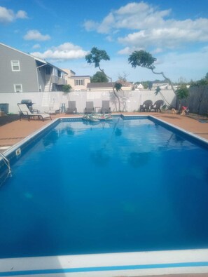 Outdoor pool - Top Floor Boston Skyline Retreat Near Logan, & Transportation to FIFA CUP 2026 (Saugus)