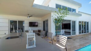 Outdoor dining - Private Pool 2BR Villa · Sosúa & Cabarete (Sosúa)