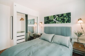 1 bedroom, iron/ironing board, free WiFi, bed sheets - FIFA World Cup Condo With Pool, Gym, and Hottub | Steps to BC Place | Sleeps 4 (Vancouver)