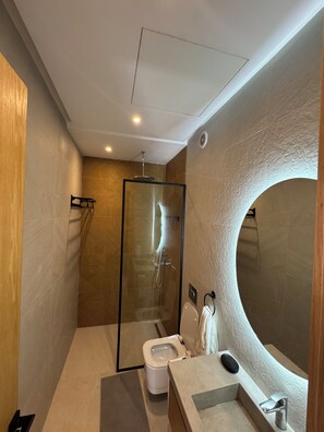 Bathroom - Rooftop pool & Home Cinema appartment Oasis . Casablanca (Casablanca)