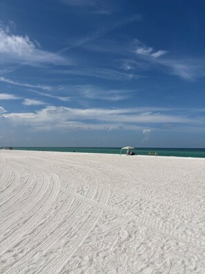 Beach - Sunny 2BR Condo Minutes from Anna Maria Island Beaches! (Bradenton)