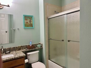 Towels, soap, toilet paper - Sunny 2BR Condo Minutes from Anna Maria Island Beaches! (Bradenton)
