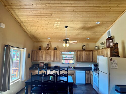 Adorably Rustic Cabin • Big Porch, Meadow Views & Trout Pond