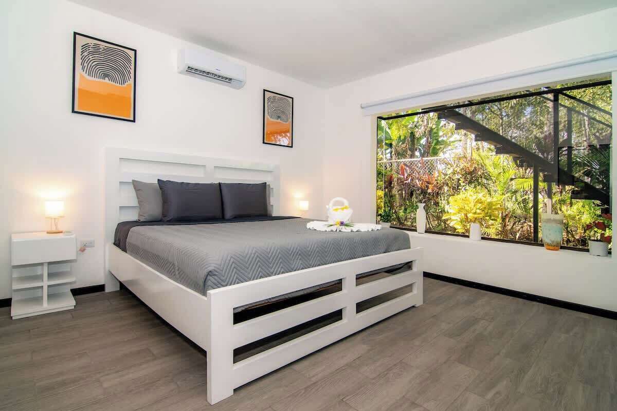 Iron/ironing board, travel crib, WiFi, bed sheets