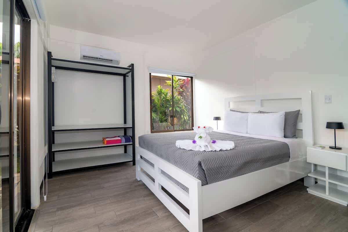 Iron/ironing board, travel cot, WiFi, bed sheets