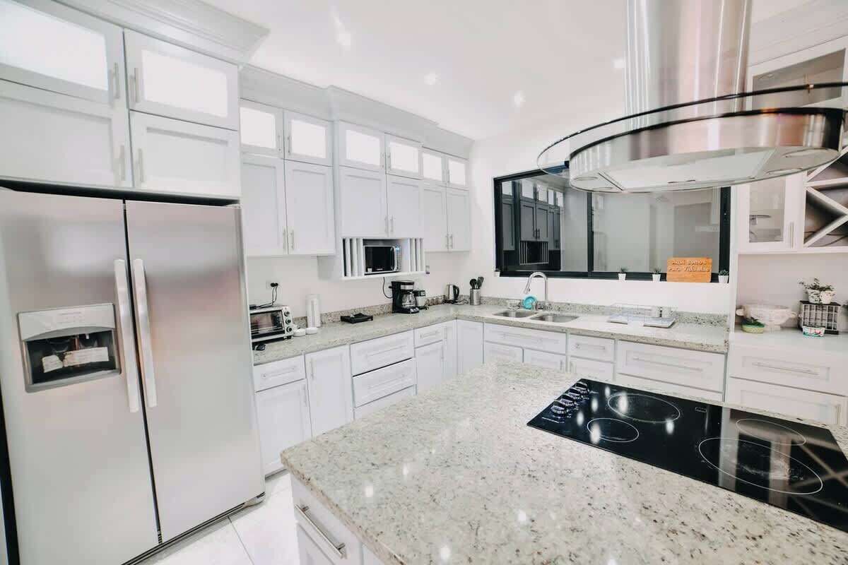 Fridge, microwave, coffee/tea maker, blender
