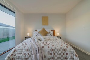 4 chambres, fer et planche à repasser, Wi-Fi, draps fournis