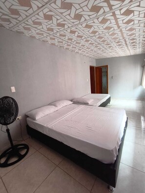 9 bedrooms, free WiFi, bed sheets