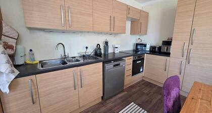 Mountain View - Sleeps 4 - Garden - Pet Friendly