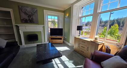 Mountain View - Sleeps 4 - Garden - Pet Friendly