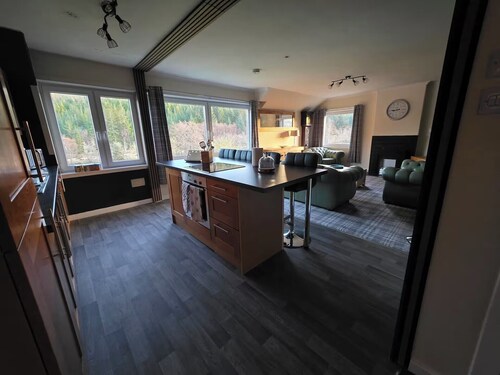 Highlands - River View - Apt - Sleeps 4 - Garden