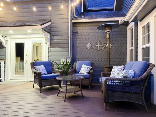 Updated Historic 4BR easy walk to downtown