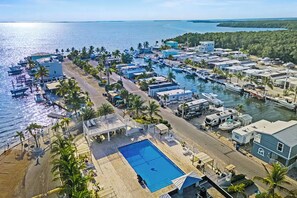 Pool - Happier in the keys- waterfront tiny home in Key Largo (Key Largo)