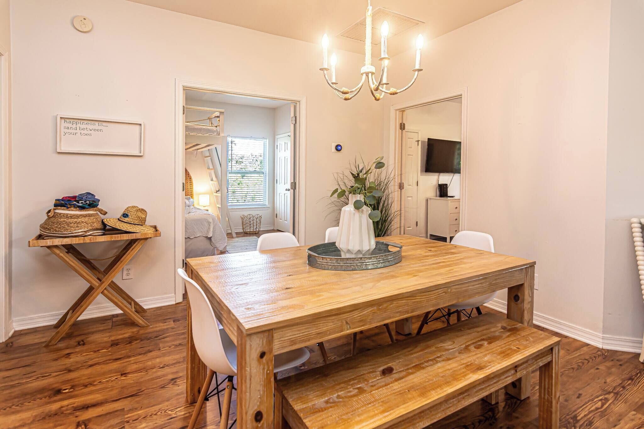House, 3 Bedrooms, Balcony | Dining