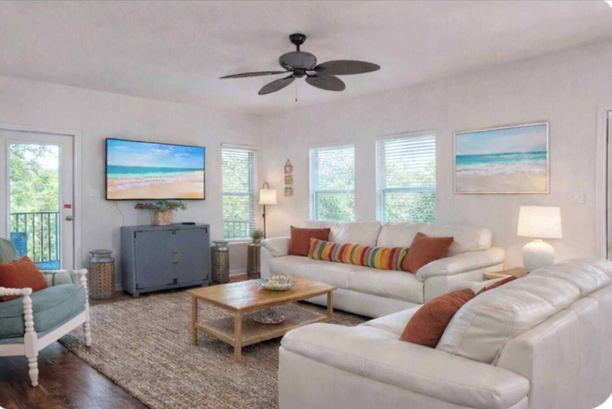 House, 3 Bedrooms, Balcony | Living area