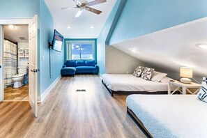 Een strijkplank/strijkijzer, wifi, beddengoed