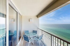 Apartment, Mehrere Betten (Majestic Beach Towers 2-1903) | Speisen im Freien