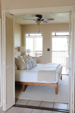Room - Restful, beautiful one-bedroom ocean view condo in Sunny Poipu (Koloa)