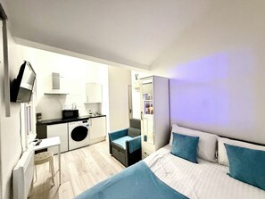 Ferros/tábuas de passar roupa, Wi-Fi de cortesia, roupa de cama
