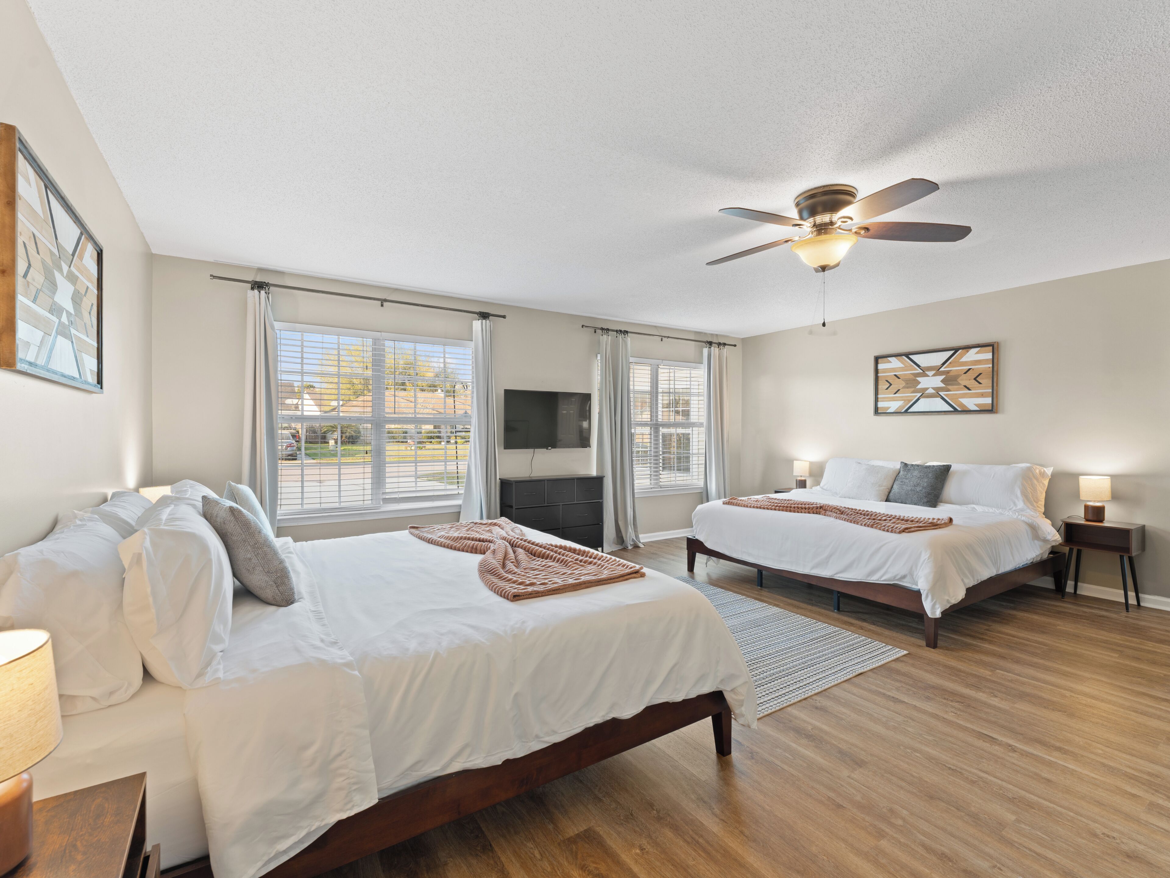 5 bedrooms, desk, iron/ironing board, free WiFi
